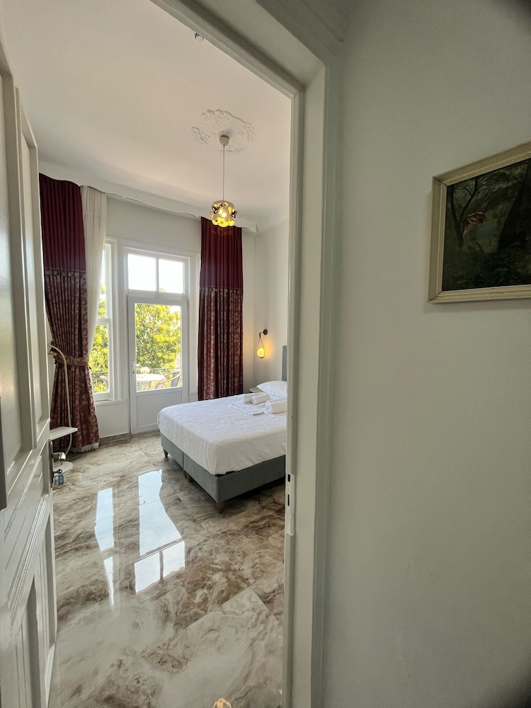 Deluxe Room, Balcony, Sea View photo 3