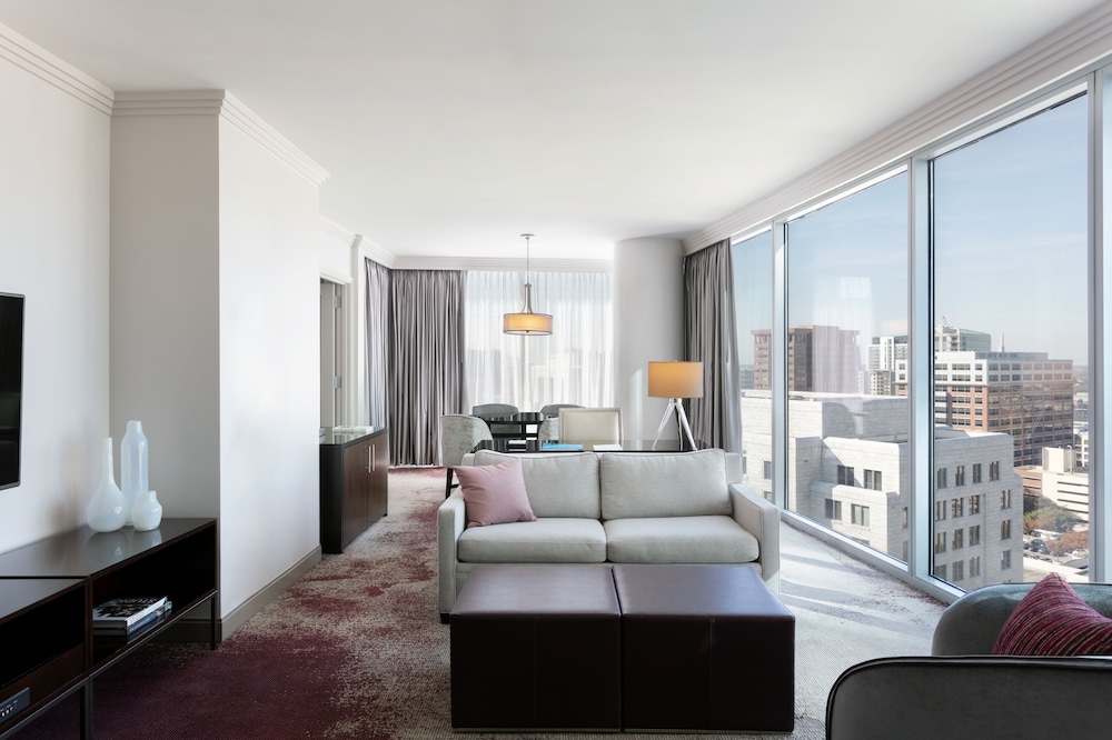 Grand Luxury Suite - Photo 5
