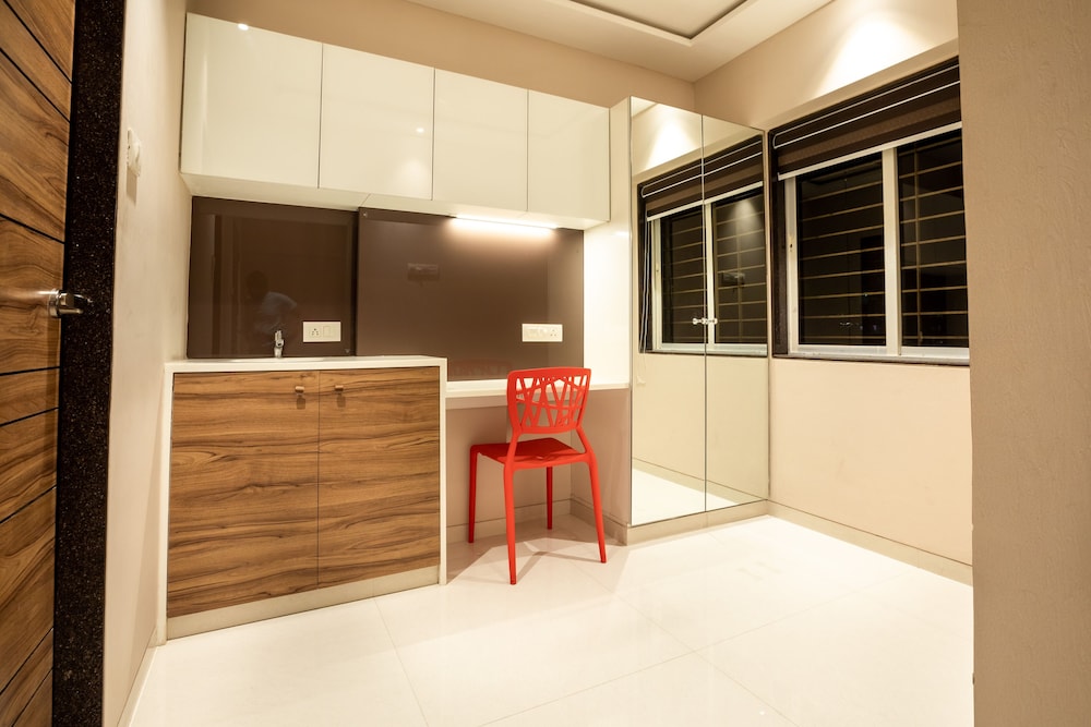 Premium Twin Room - Photo 2