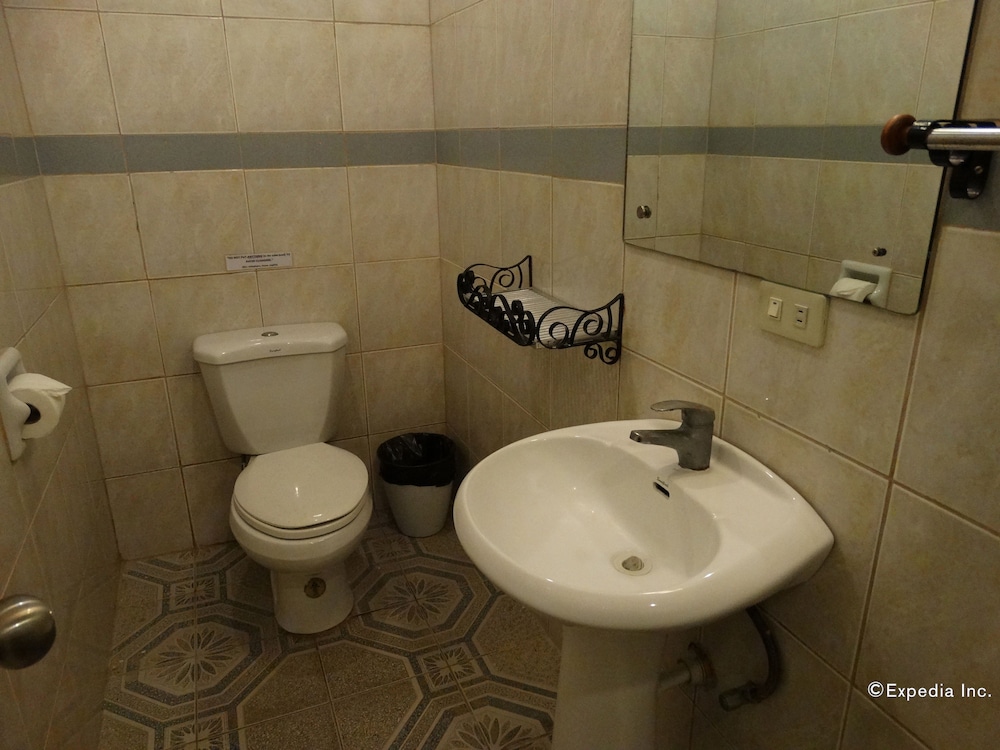 Family Room photo 3