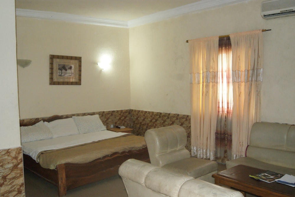 Suite (Double) photo 2