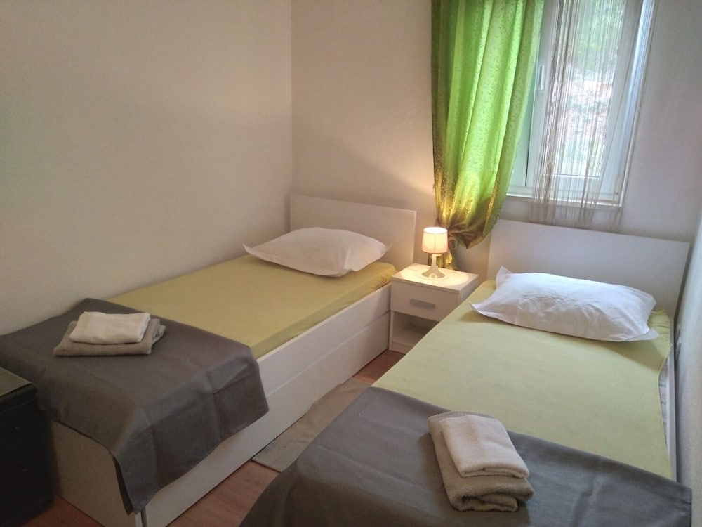 Apartment (Viki - Seaview & Garden Terrace - A1()