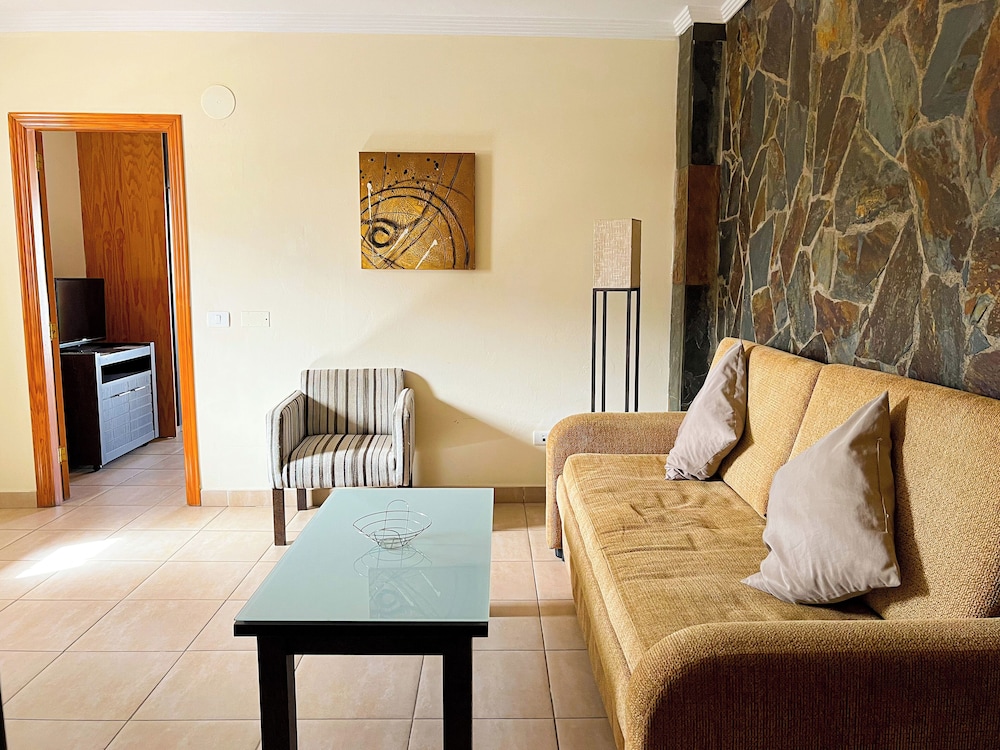 Junior Suite (2 Adults + 1 Child) - Photo 5