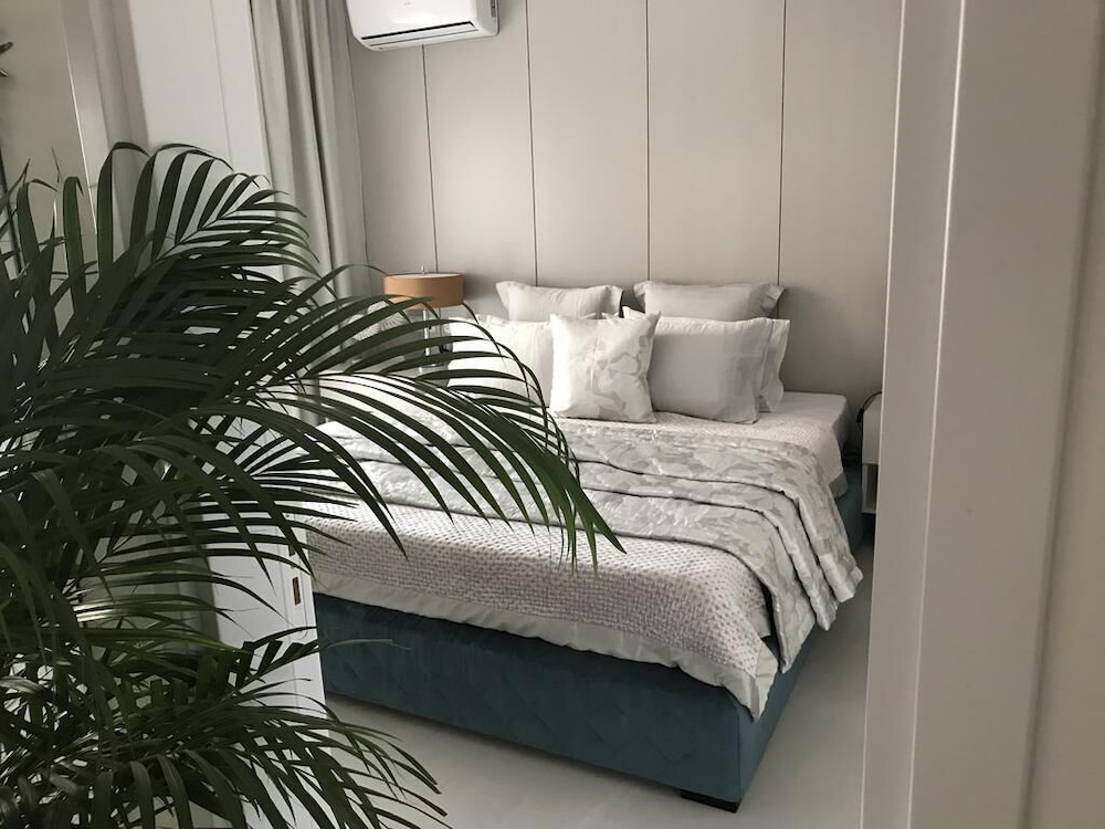 Apartment, 1 Bedroom, Courtyard View