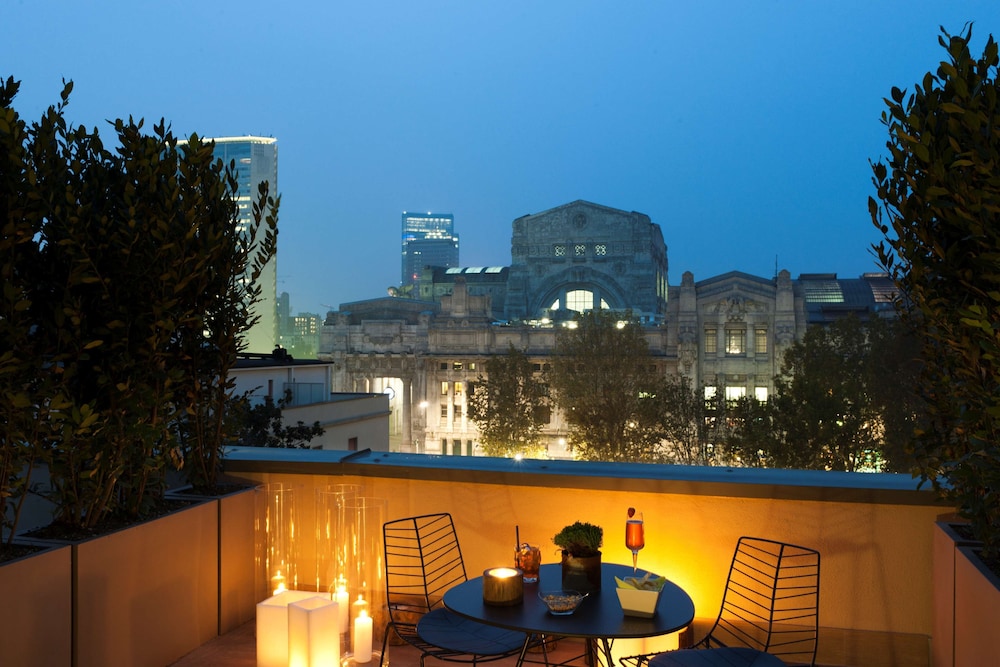 Deluxe Double Room, Terrace, City View