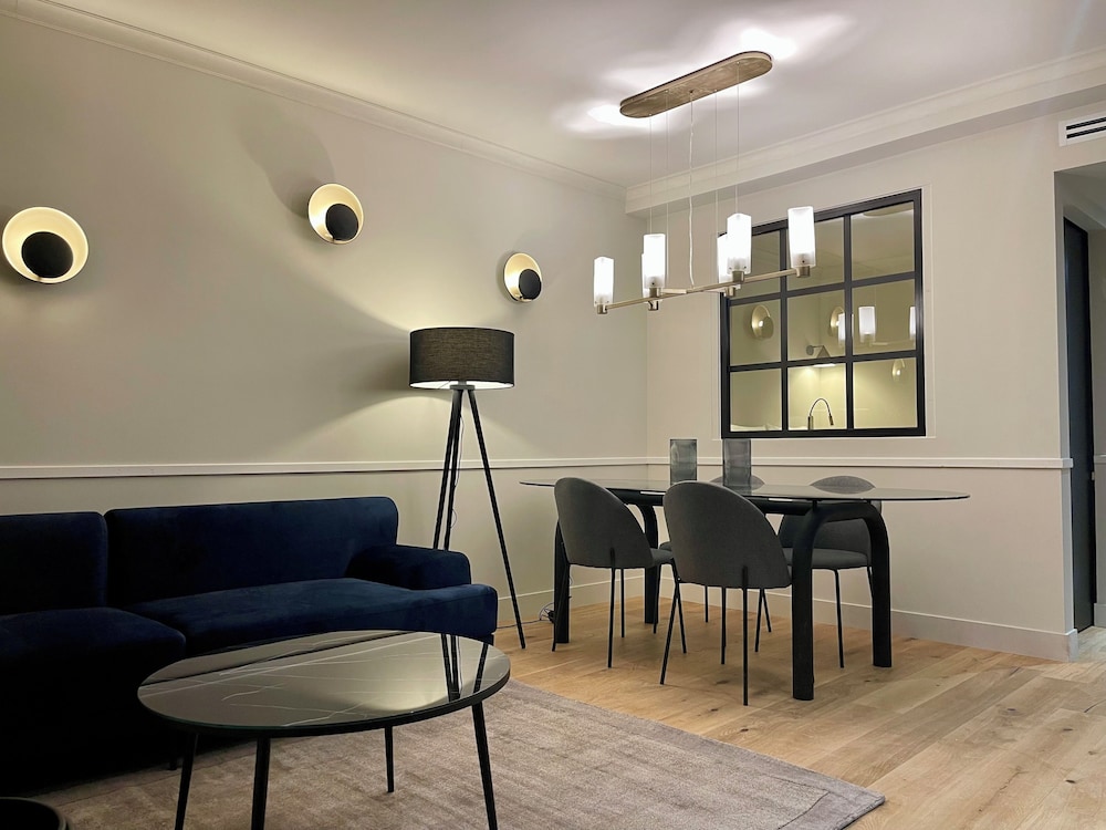 Superior Apartment