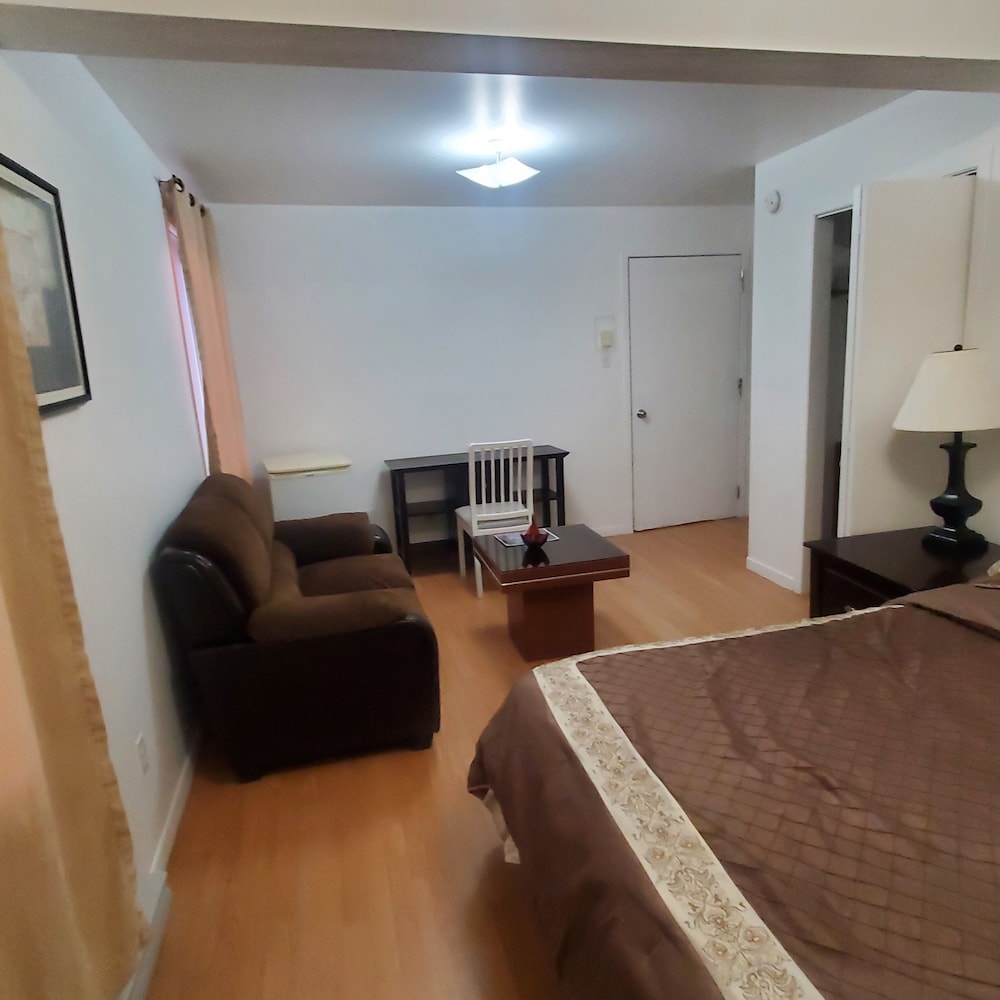 Room 8 photo 2