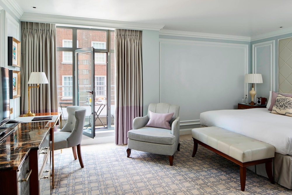 Executive Room, 1 Double Bed, Balcony photo 1