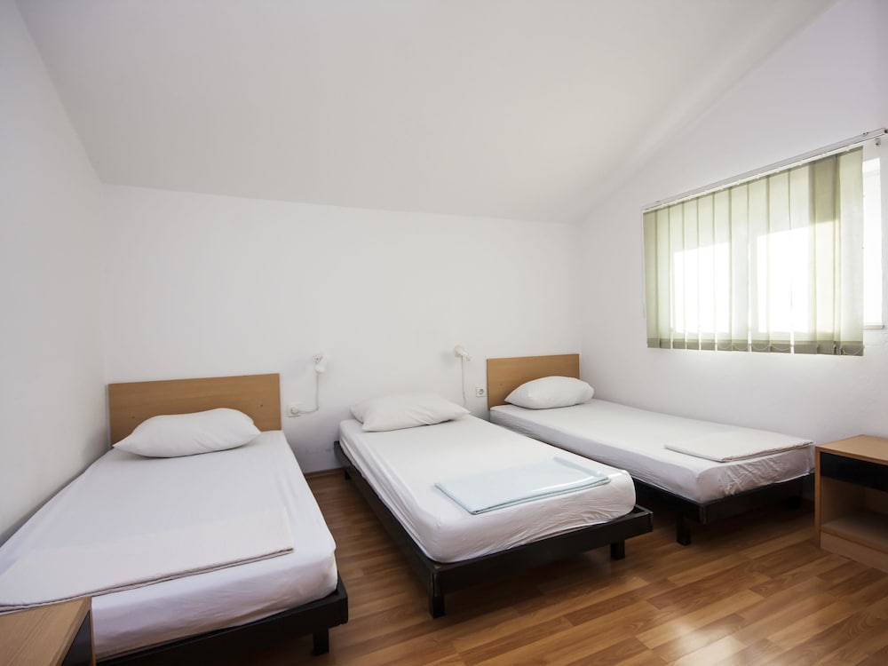 Apartment, Multiple Beds