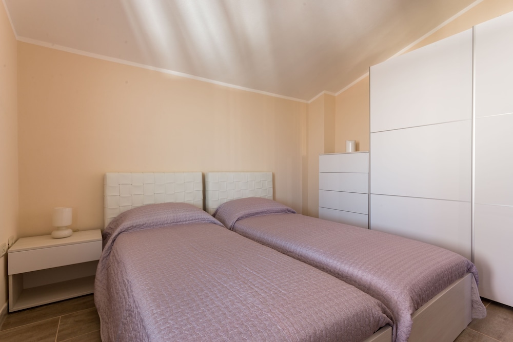 Comfort Apartment, 2 Bedrooms, Private Bathroom, Tower