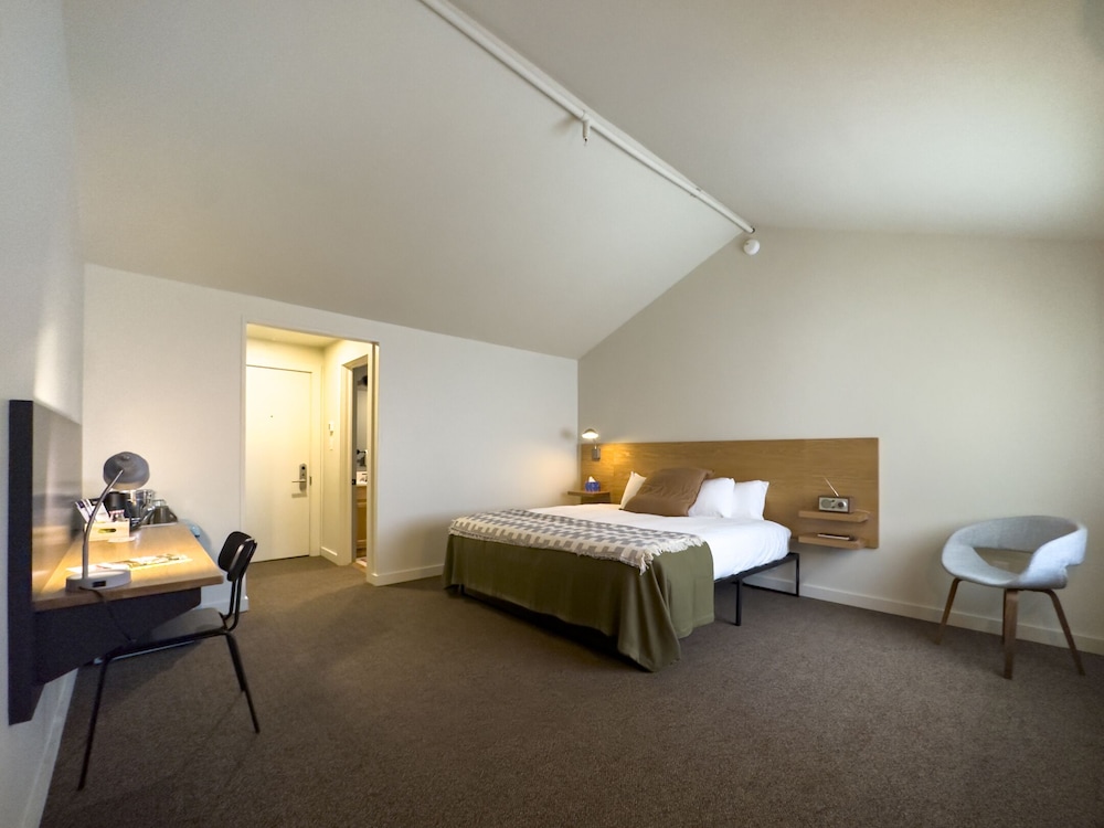 Room, 1 King Bed (Sunset)