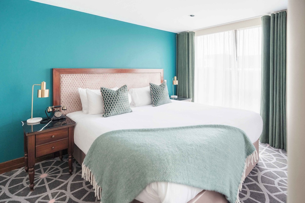 Junior Suite, 1 King Bed - Photo 9