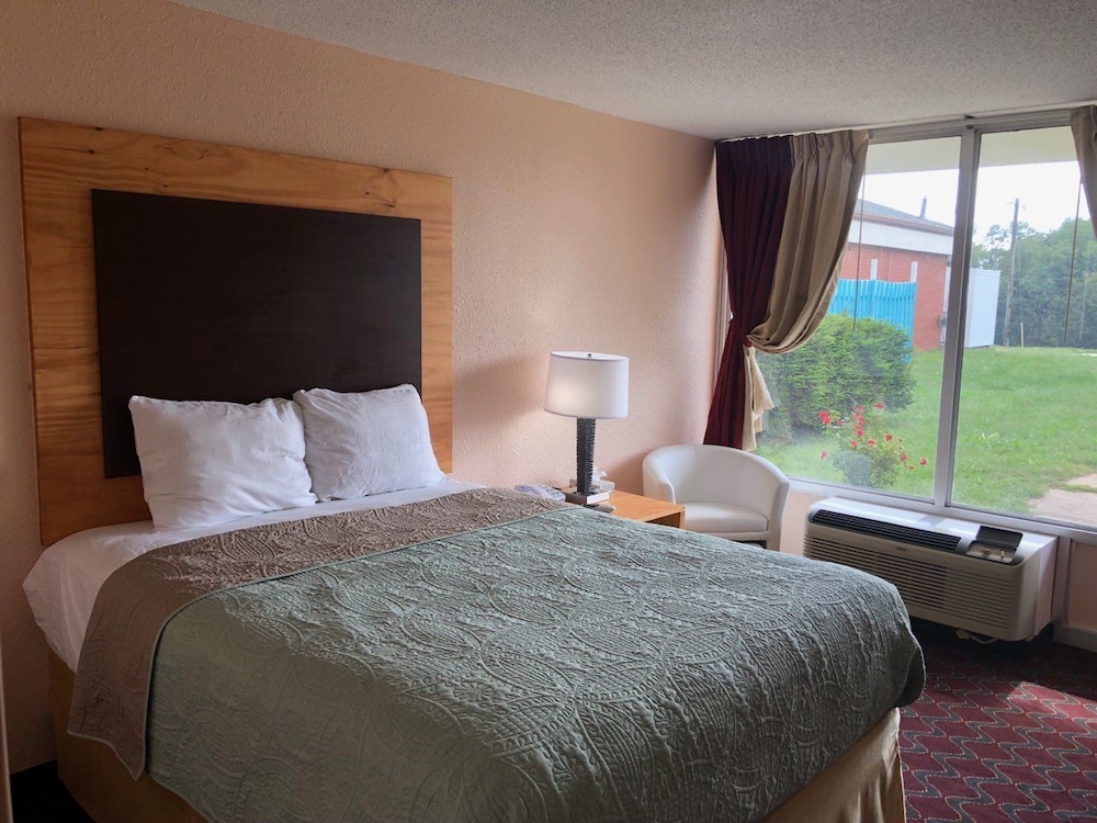 Room, 1 Queen Bed, Accessible photo 1