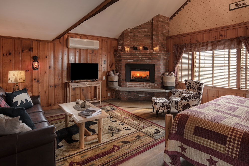 Log Cabin - Photo 1