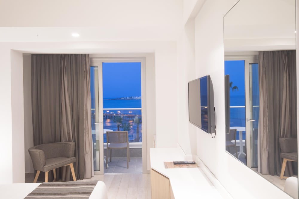 Double or Twin Room, Sea View