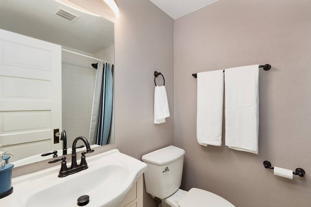 House (2 Bedrooms) photo 3