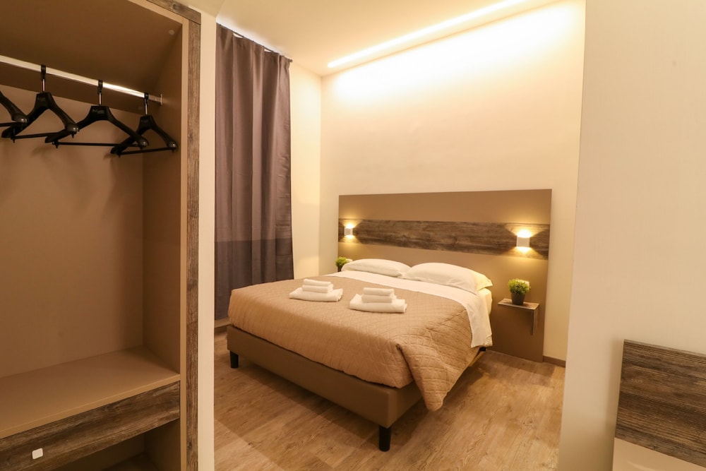 Superior Double Room, City View photo 2