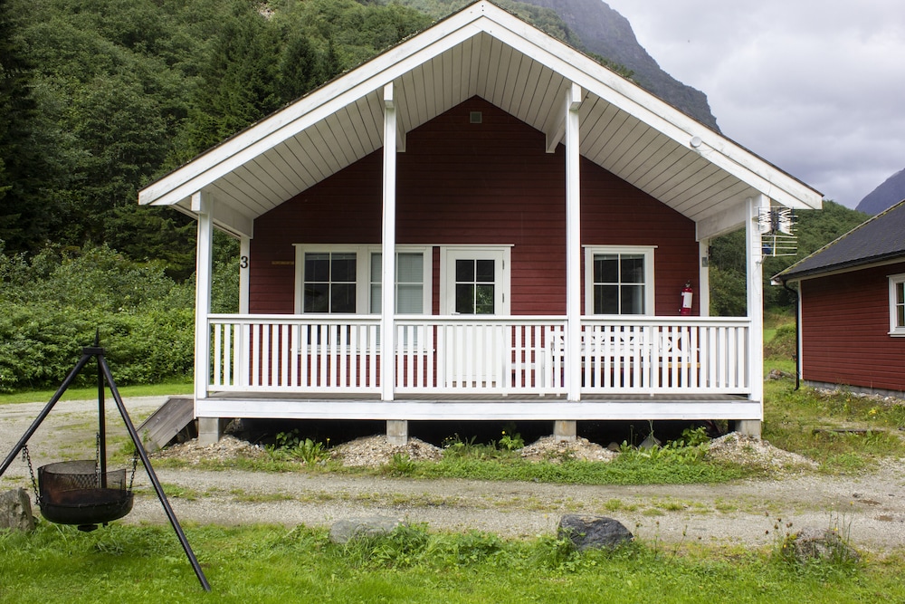 Cabin, 2 Bedrooms (Towel, bed linen & cleaning not incl) photo 1