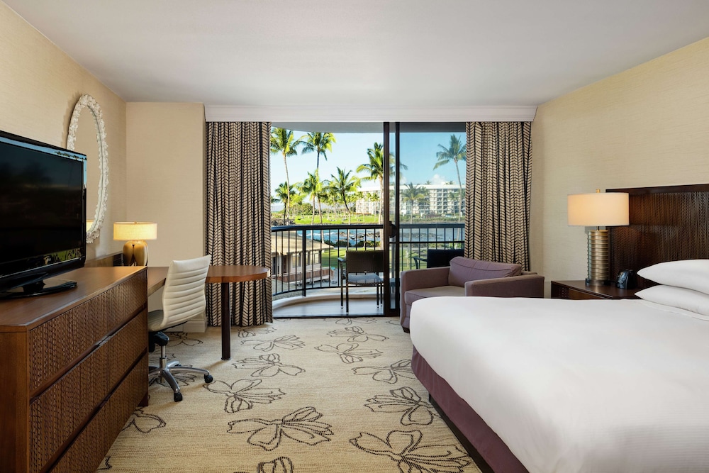 Makai Room, 1 King Bed, Ocean Front View