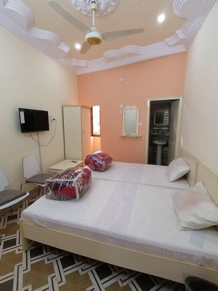 Deluxe Double or Twin Room photo 1