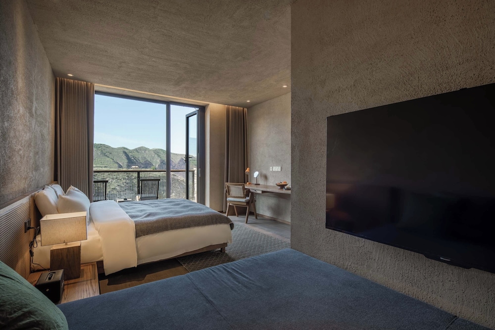 Superior Double Room, Balcony, Mountain View