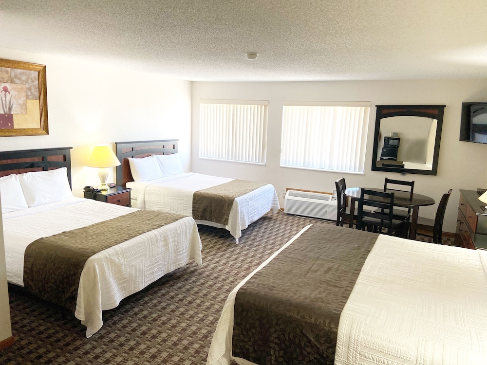 Suite, Multiple Beds photo 3