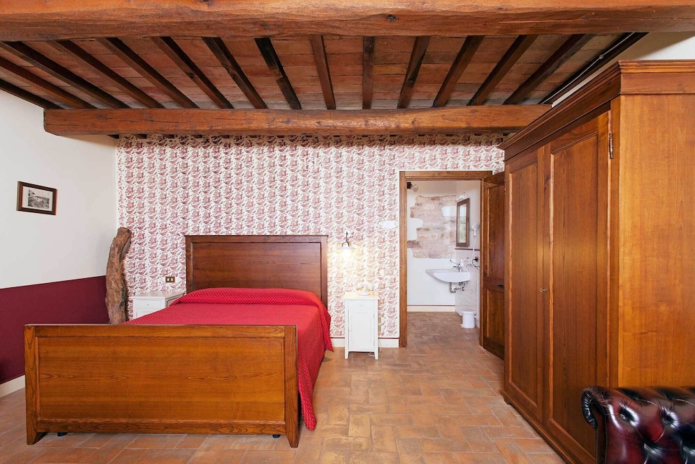 Double Room - Photo 2