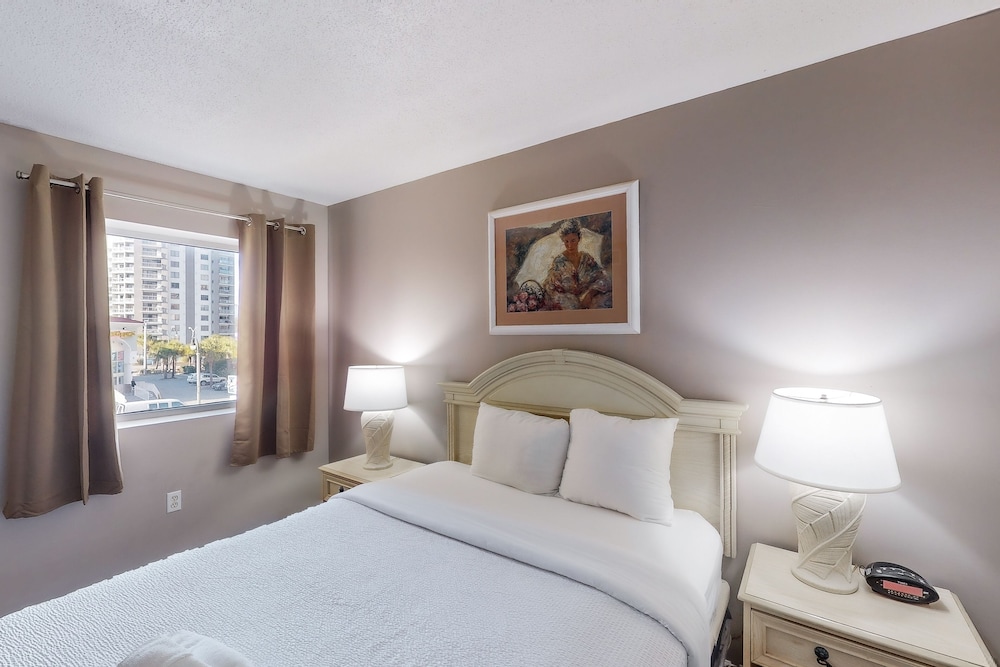 Condo, 3 Bedrooms (Oceanfront) photo 3