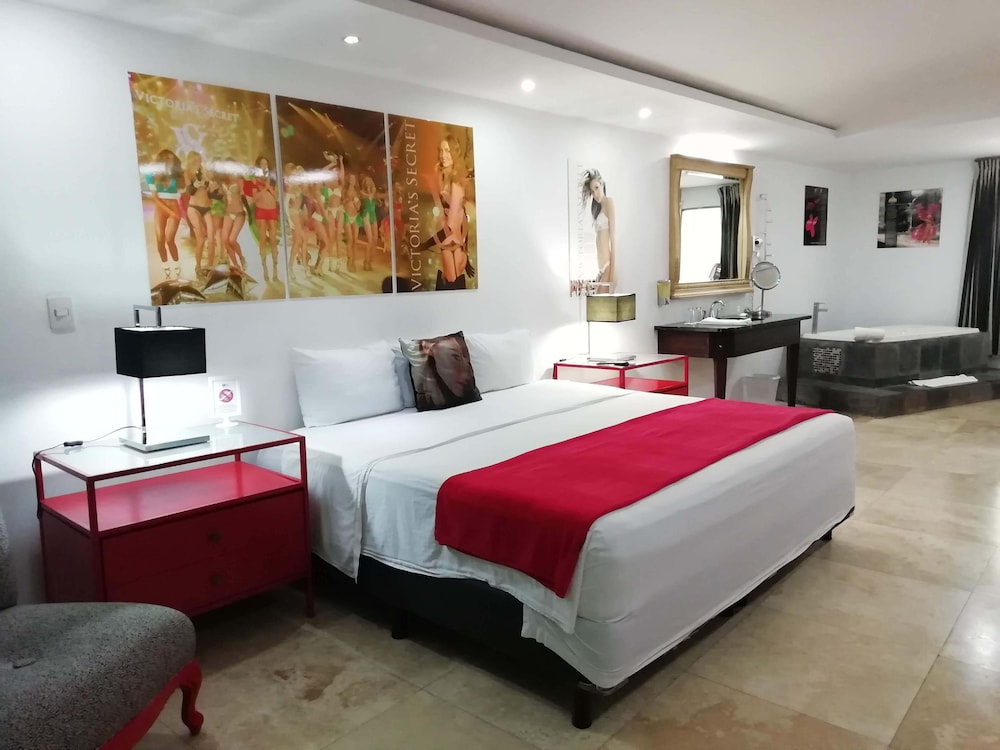 Basic Room, 1 King Bed photo 1
