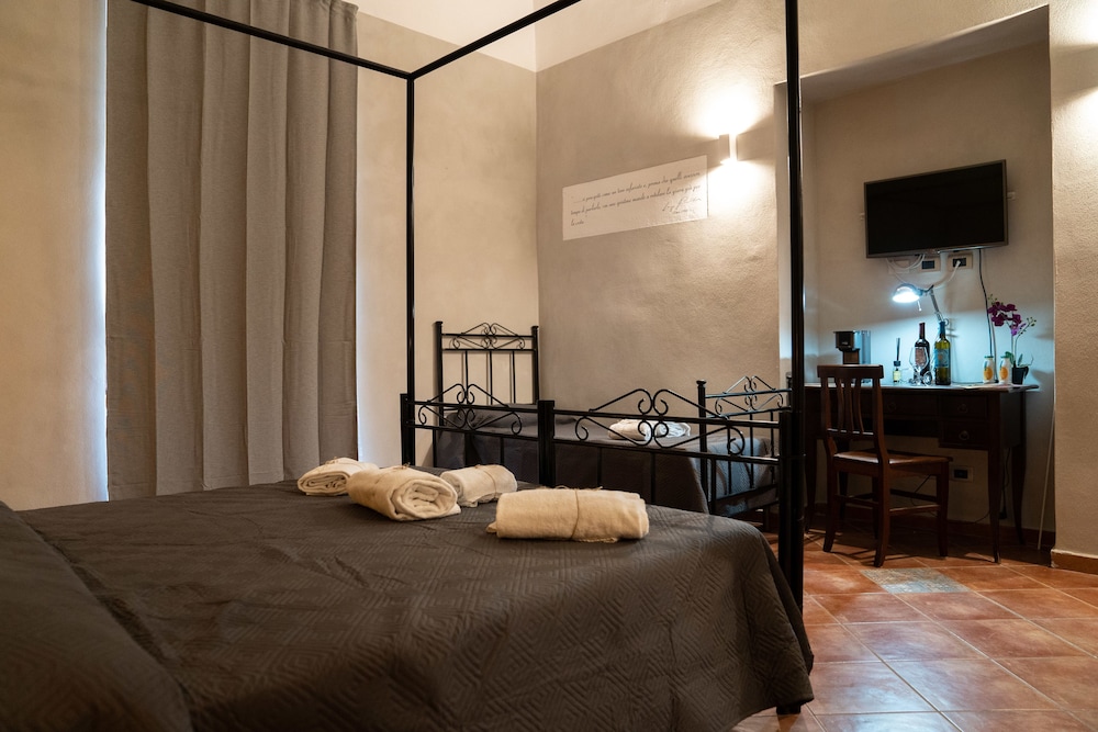 Superior Triple Room photo 2