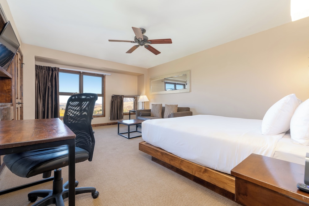 Room, 1 King Bed (Alpine Vista) - Photo 2