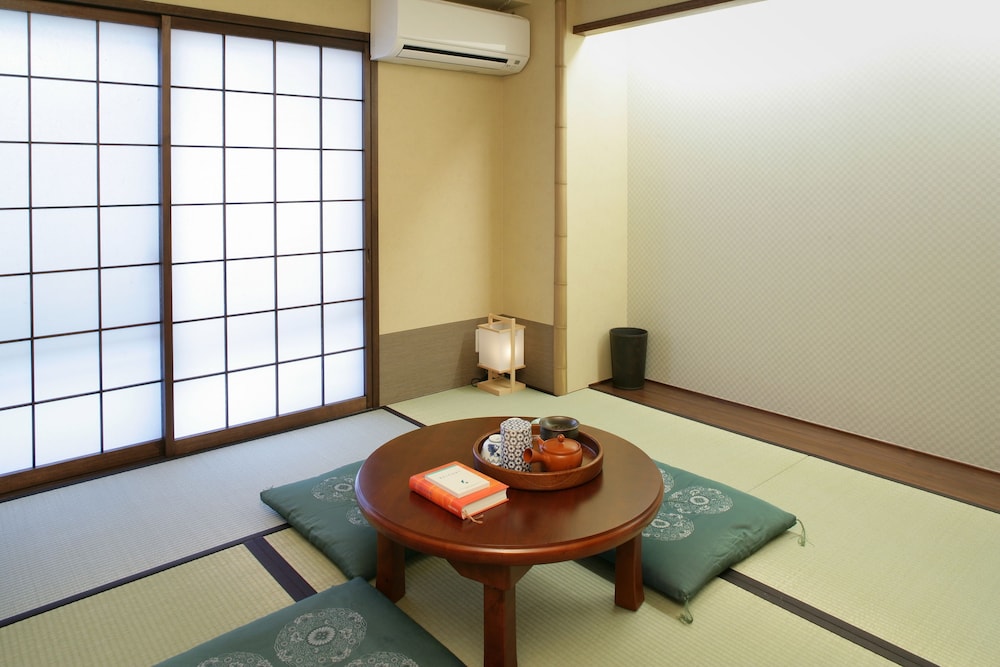 Japanese-Style Standard Twin Room with Bathroom, Non Smoking photo 2
