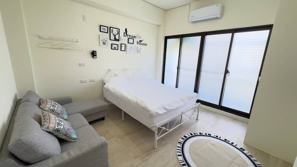 Comfort Double Room, 5 Bedrooms, Ensuite photo 3