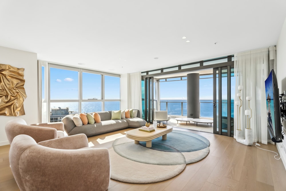 Three-Bedroom Sub Penthouse photo 1