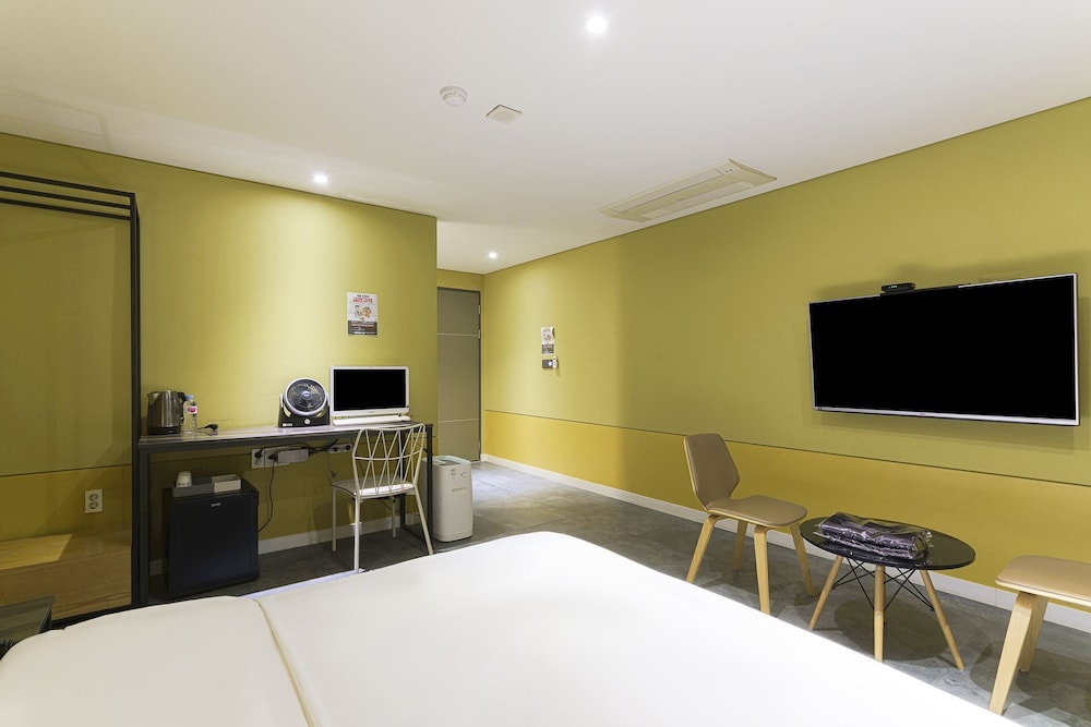 Standard Room photo 2