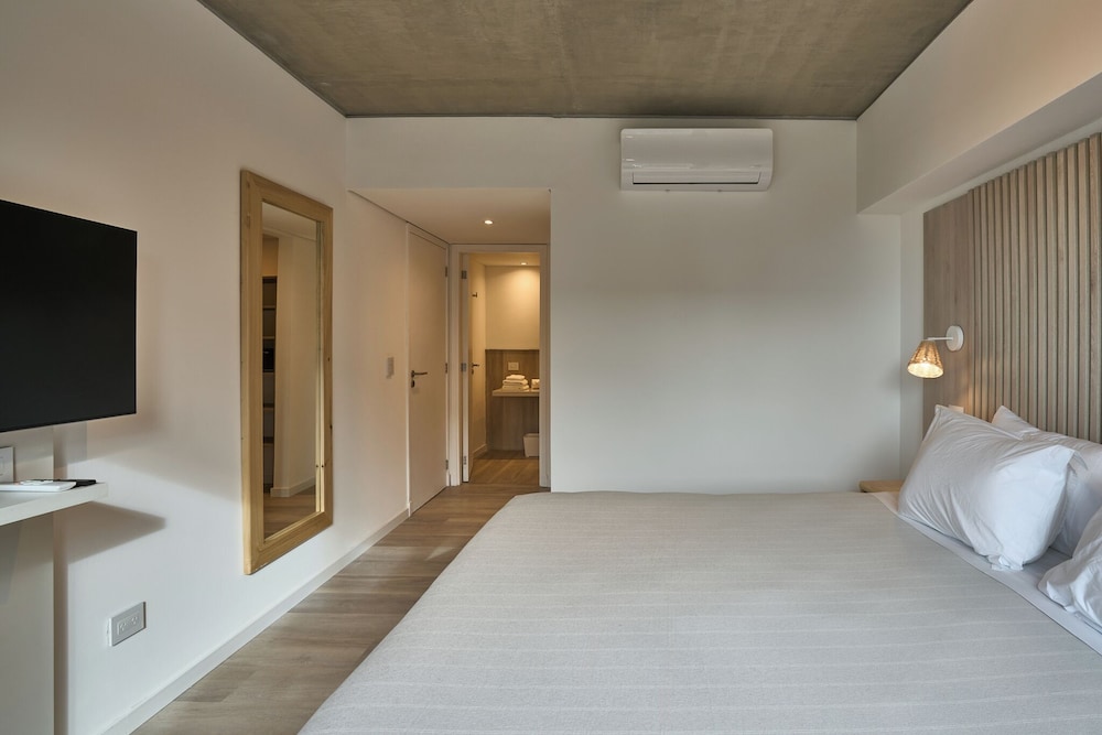 Apartment, 3 Bedrooms, Sea View photo 1