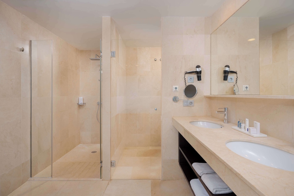 Standard Room - Photo 7