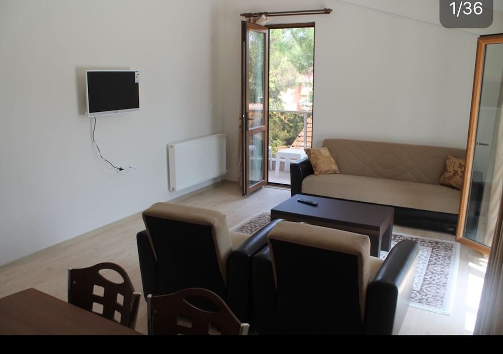 Apartment, 2 Bedrooms, City View photo 3