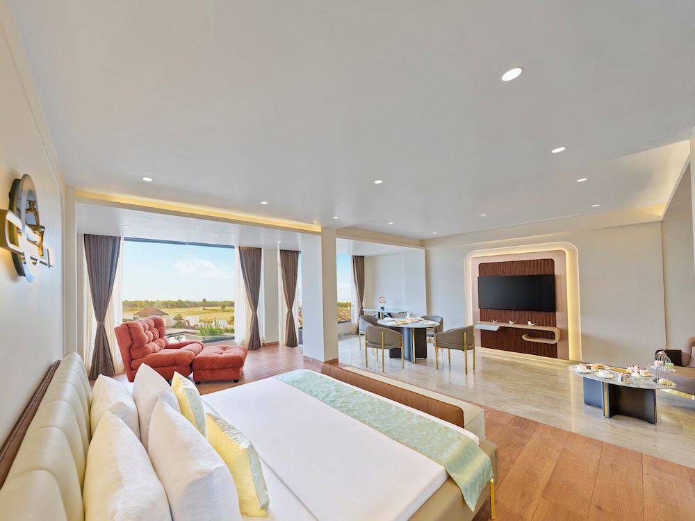 Tulip Suite