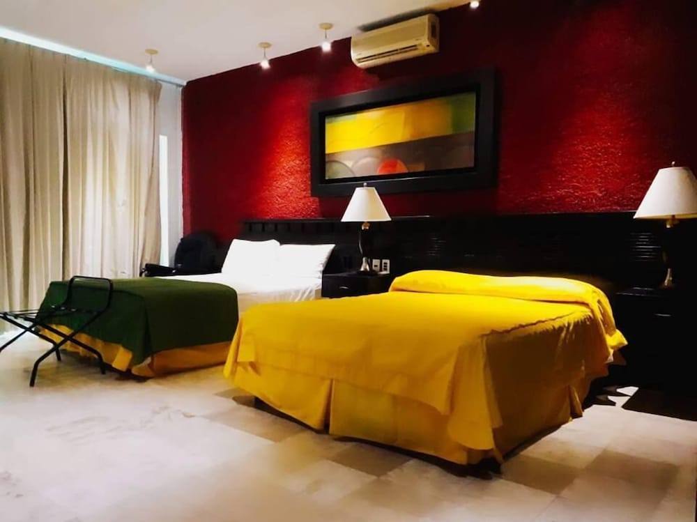 Double Room, 2 Queen Beds
