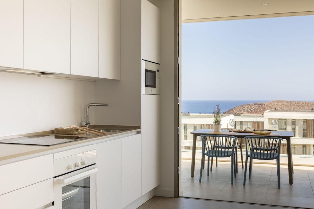 Apartment, 1 Bedroom, Sea View - Photo 12