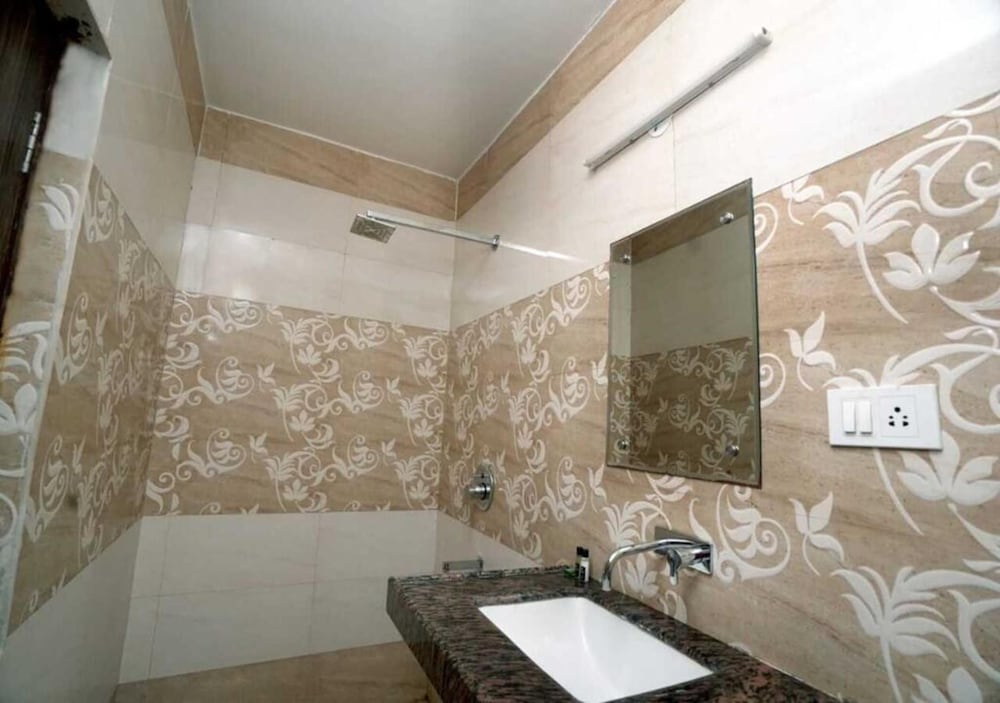 Family Room - Photo 9