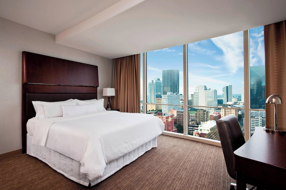 Premium Room, 1 Queen Bed - Photo 3