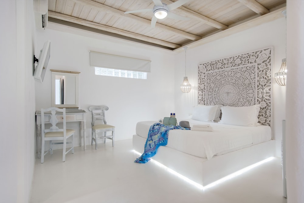 Premium Room, Courtyard View - Photo 4