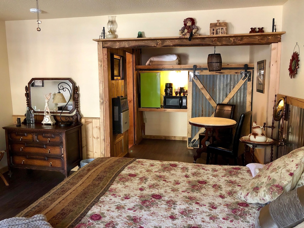 Deluxe Single Room, 1 King Bed, Mountain View photo 1