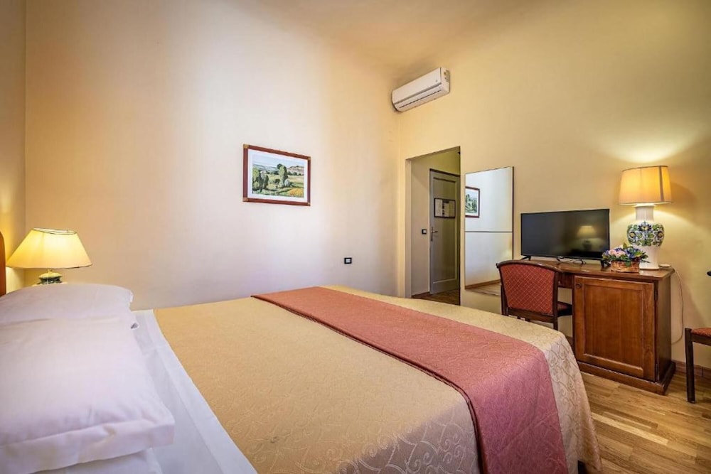 Standard Double Room (Duomo View) - Photo 1