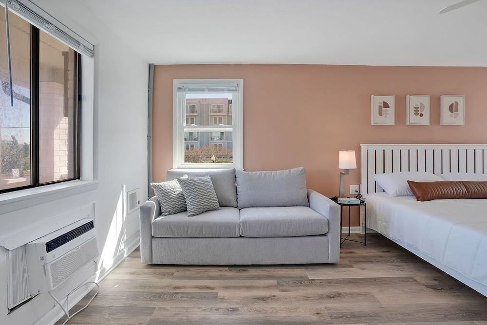 King Room with Sofa Bed photo 3