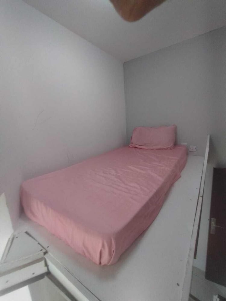 Basic Single Room, 1 Twin Bed, Non Smoking, Park View photo 1