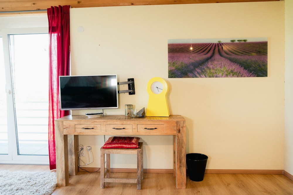 Deluxe Apartment, Ensuite photo 3