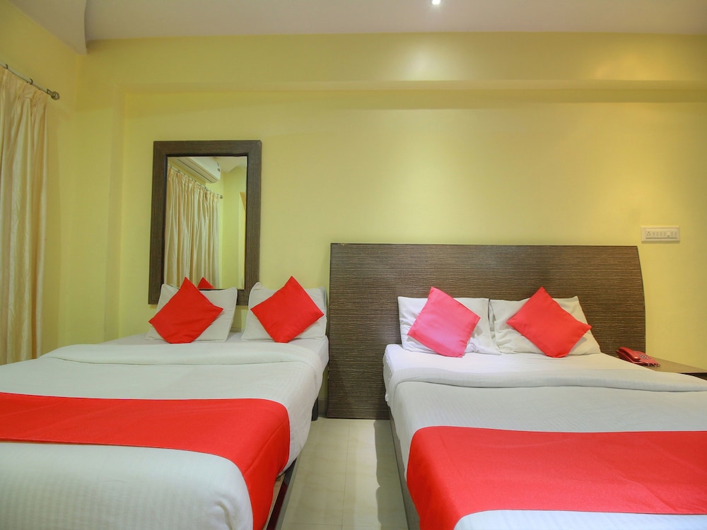 Deluxe Double Or Twin Room, 1 Queen Bed photo 2